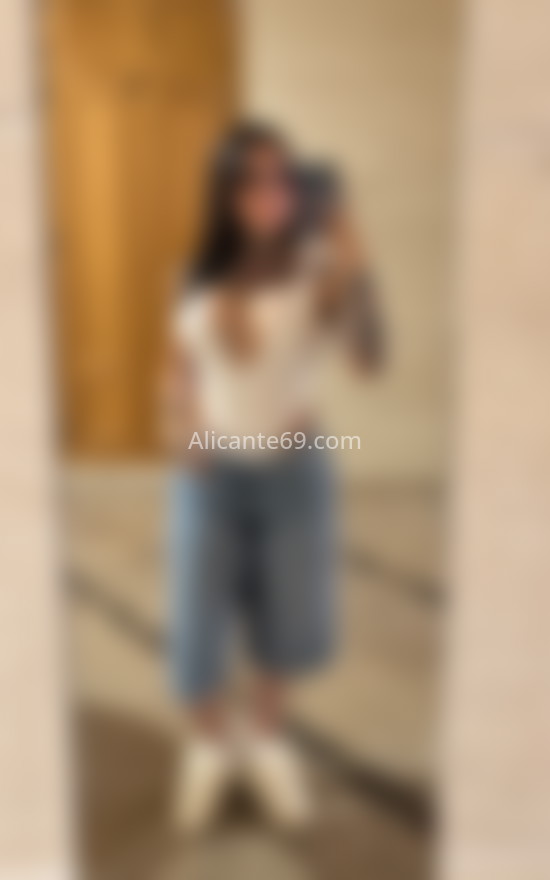 Natalia, trans colombiana recién llegada. 624729943. Citas en ALICANTE, ALICANTE. www.alicante69.com.