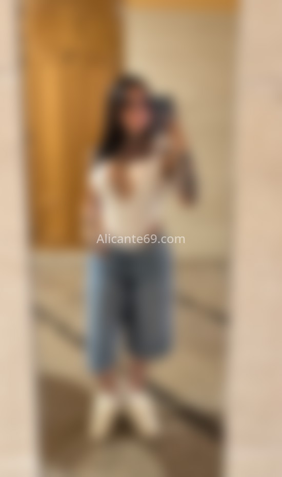 Natalia, trans colombiana recién llegada. 624729943. Citas en ALICANTE, ALICANTE. www.alicante69.com.