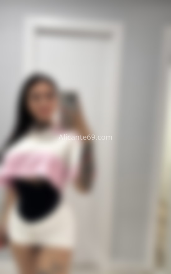 Natalia, trans colombiana recién llegada. 624729943. Citas en ALICANTE, ALICANTE. www.alicante69.com.