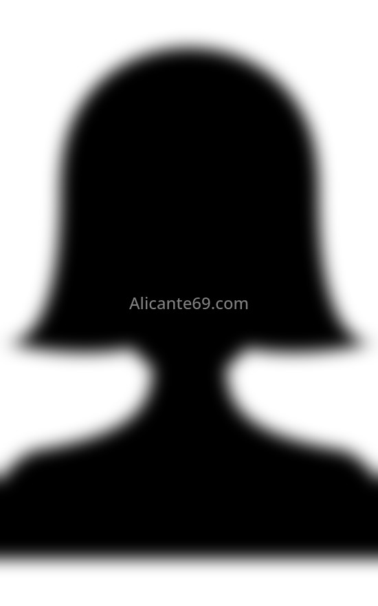 Sacha, joven elegante de 21 años. 600365886. Citas en ALICANTE, ALICANTE. www.alicante69.com.