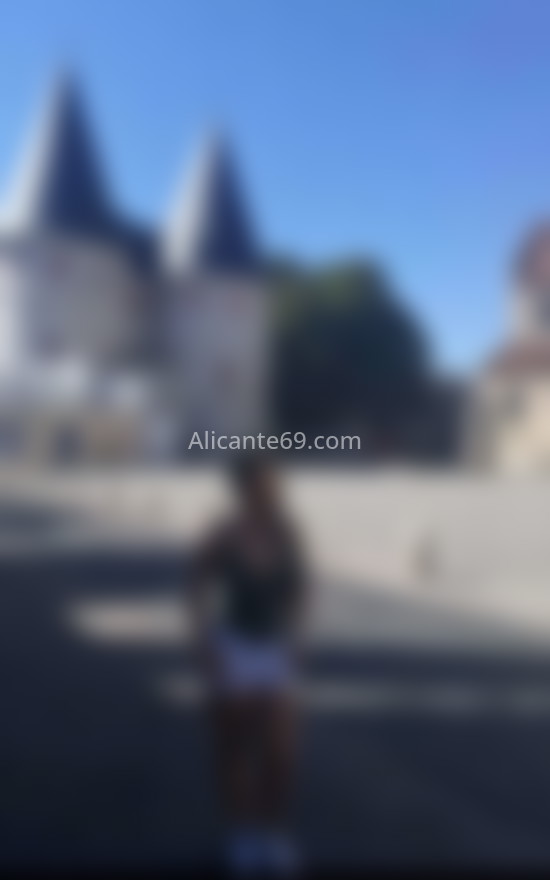 Andrea. 613827424. Citas en ALICANTE, ALICANTE. www.alicante69.com.