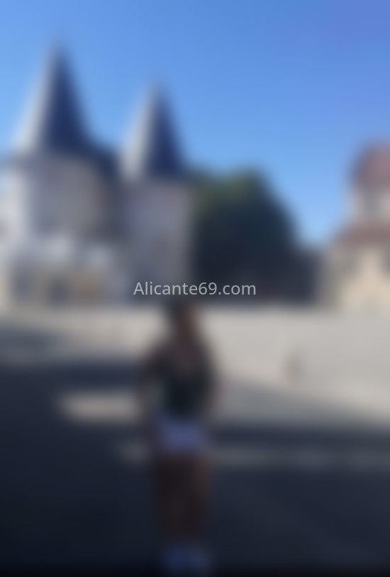 Andrea. 613827424. Citas en ALICANTE, ALICANTE. www.alicante69.com.