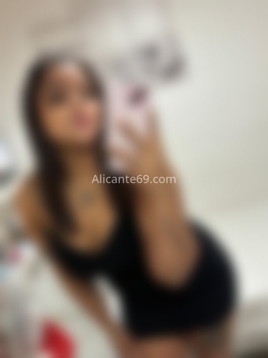 Angelica, jovencita latina. 643617802. Citas en ALICANTE, ALICANTE. www.alicante69.com.