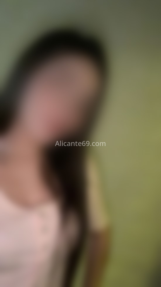 Hanna, jovencita encantadora . 621476351. Citas en ALICANTE, ALICANTE. www.alicante69.com.