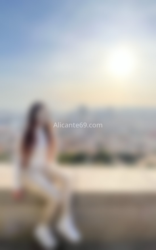 Hanna, jovencita encantadora . 621476351. Citas en ALICANTE, ALICANTE. www.alicante69.com.