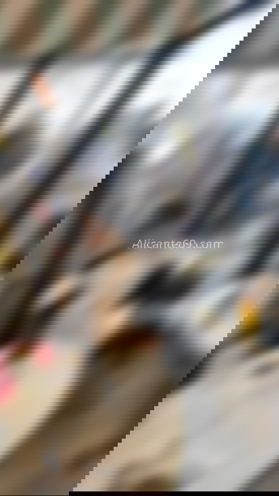 Mía, latina colombiana jovial. 613106084. Citas en ALICANTE, ALICANTE. www.alicante69.com.