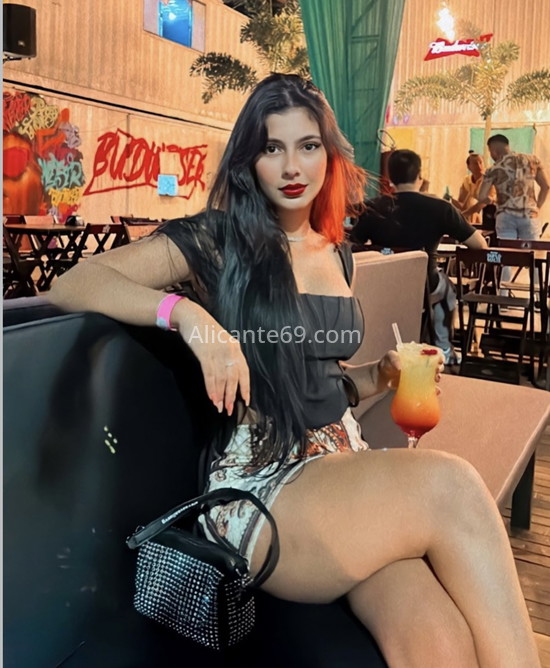 Morena, brasileña. 612408105. Citas en ALICANTE, ALICANTE. www.alicante69.com.