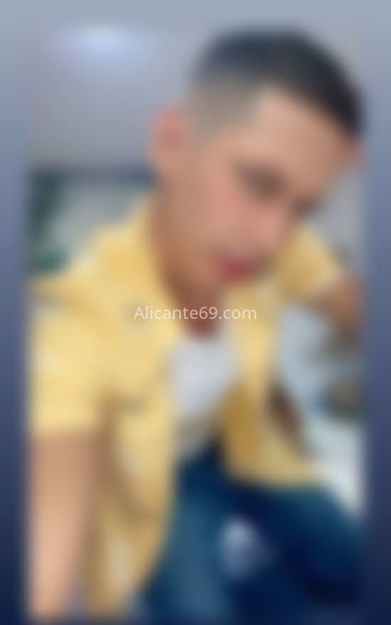Exneyder, joven latino . 625210239. Citas en ALICANTE, ALICANTE. www.alicante69.com.
