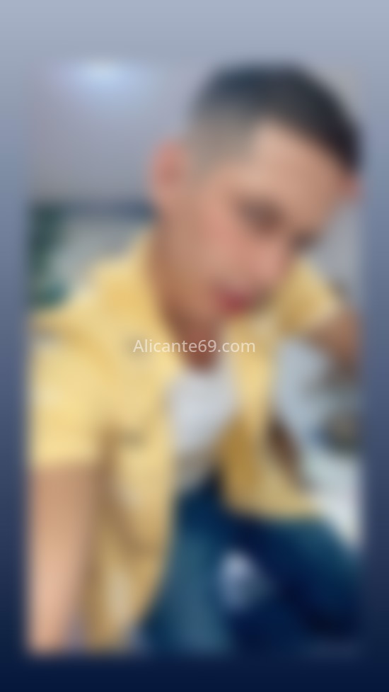 Exneyder, joven latino . 625210239. Citas en ALICANTE, ALICANTE. www.alicante69.com.