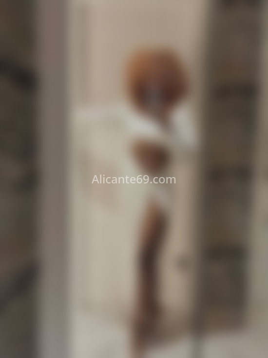 Kenia, estudiante. 603231386. Citas en ALICANTE, ALICANTE. www.alicante69.com.