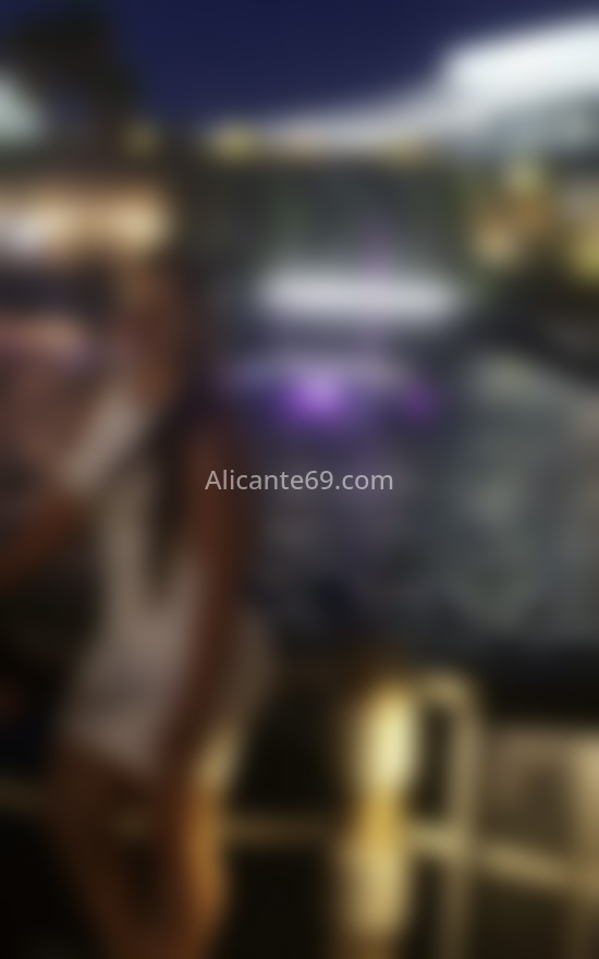 Alejandra, masajista extrovertida. 613312455. Citas en ALICANTE, ALICANTE. www.alicante69.com.