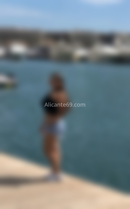 Alejandra, masajista extrovertida. 613312455. Citas en ALICANTE, ALICANTE. www.alicante69.com.