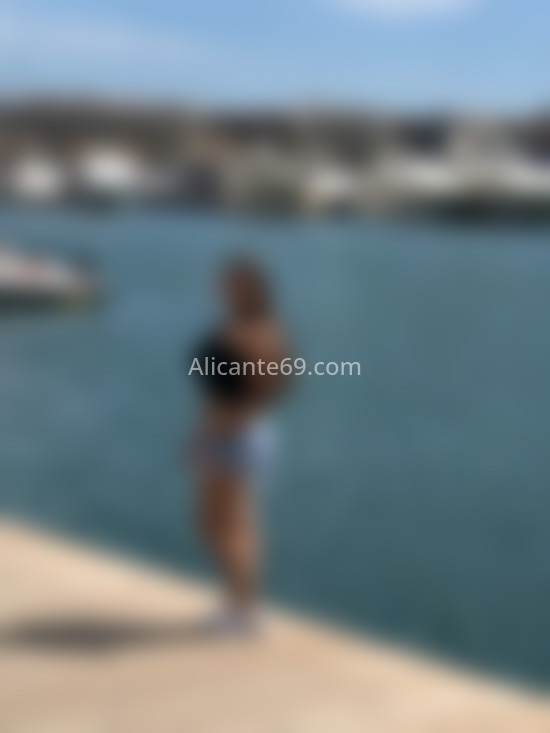 Alejandra, masajista extrovertida. 613312455. Citas en ALICANTE, ALICANTE. www.alicante69.com.