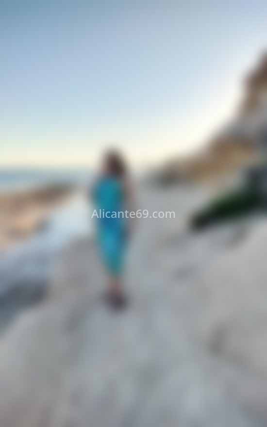 Romina, chica trans divertida. 613643761. Citas en ALICANTE, ALICANTE. www.alicante69.com.