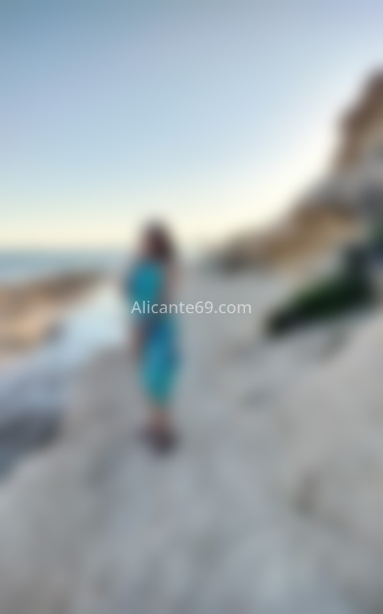 Romina, chica trans divertida. 613643761. Citas en ALICANTE, ALICANTE. www.alicante69.com.