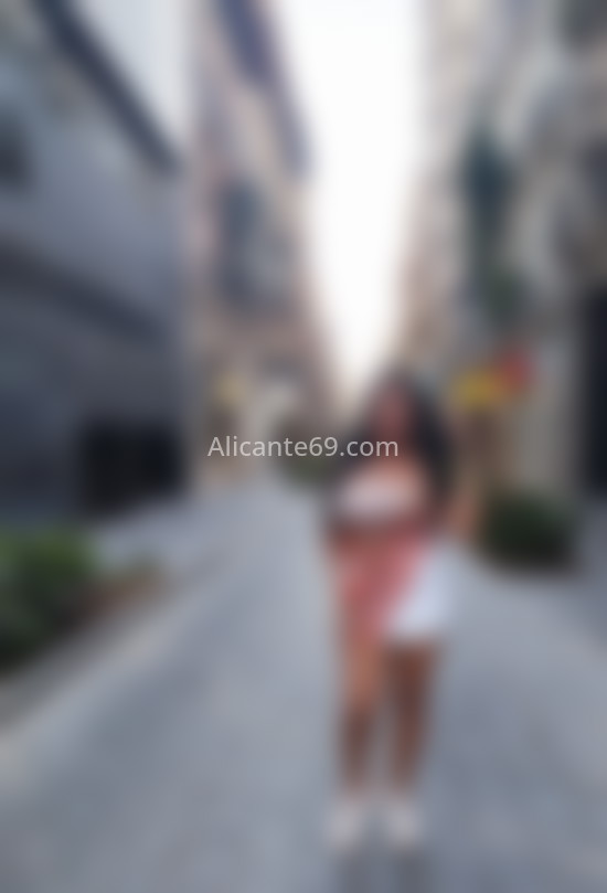 Nicole, trans panameña. 692477102. Citas en ALICANTE, ALICANTE. www.alicante69.com.