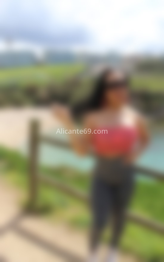 Nicole, trans panameña. 692477102. Citas en ALICANTE, ALICANTE. www.alicante69.com.