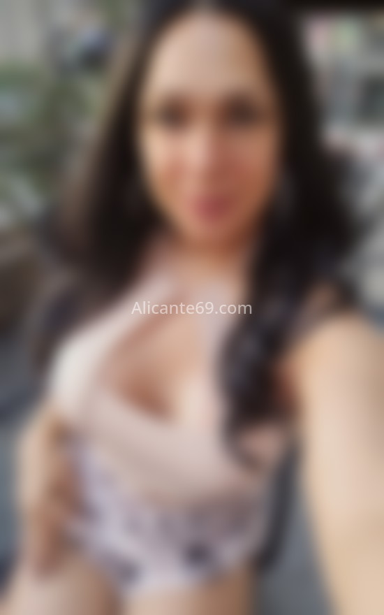 Nicole, trans panameña. 692477102. Citas en ALICANTE, ALICANTE. www.alicante69.com.