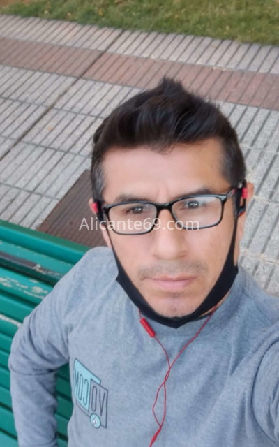 Aaron, nuevo en la ciudad. 643277339. Citas en ALICANTE, ALICANTE. www.alicante69.com.