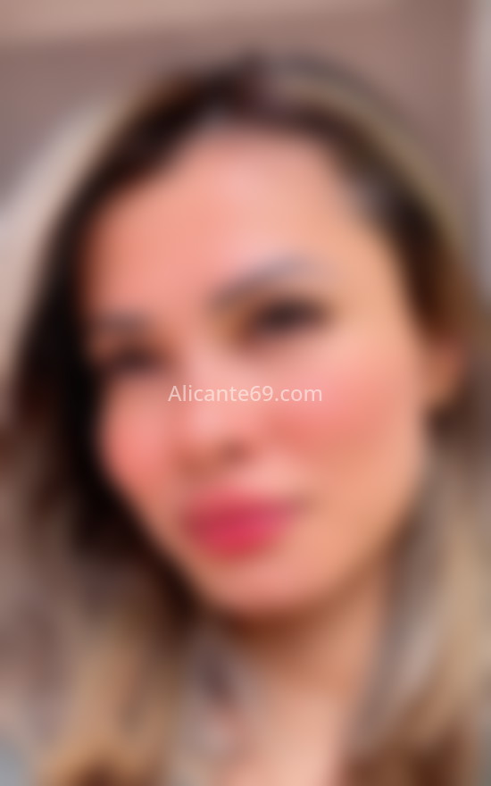 Alejandra, una colombiana extrovertida. 603185914. Citas en ALICANTE, ALICANTE. www.alicante69.com.