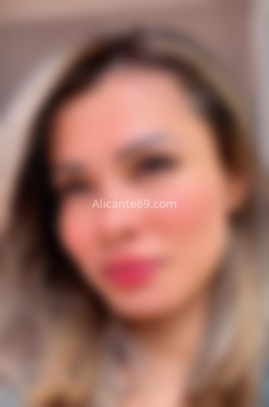 Alejandra, una colombiana extrovertida. 603185914. Citas en ALICANTE, ALICANTE. www.alicante69.com.
