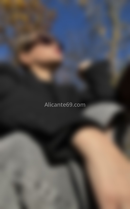 Alejandra, una colombiana extrovertida. 603185914. Citas en ALICANTE, ALICANTE. www.alicante69.com.