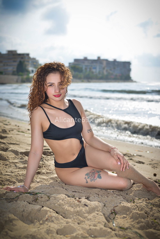 Estrella, colombiana jovencita. 637138340. Citas en ALICANTE, ALICANTE. www.alicante69.com.
