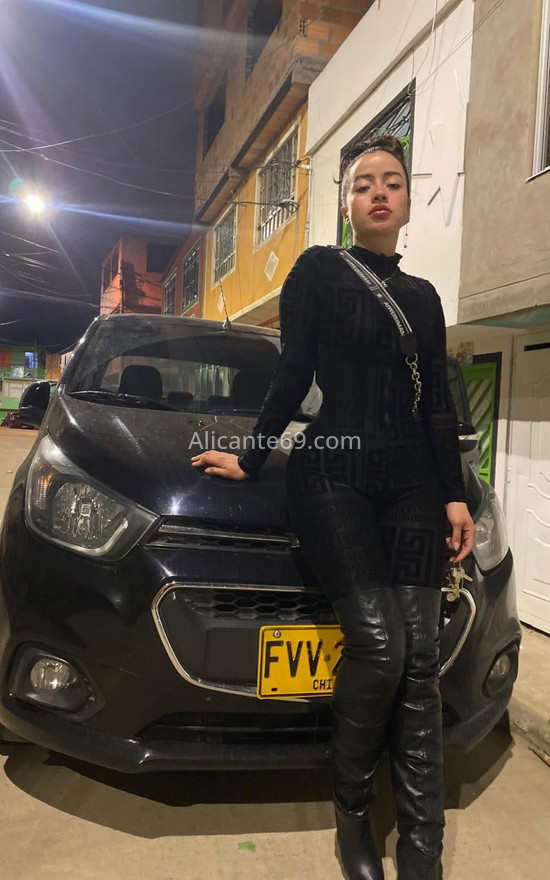 Kendall, jovencita hermosa . 613892775. Citas en ALICANTE, ALICANTE. www.alicante69.com.