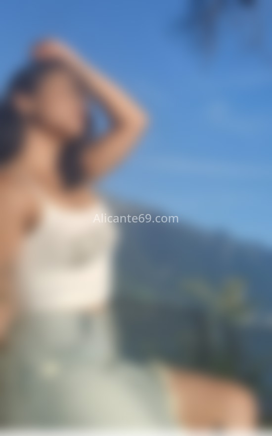 Valentina, nueva en la ciudad. 610139175. Citas en ALICANTE, ALICANTE. www.alicante69.com.