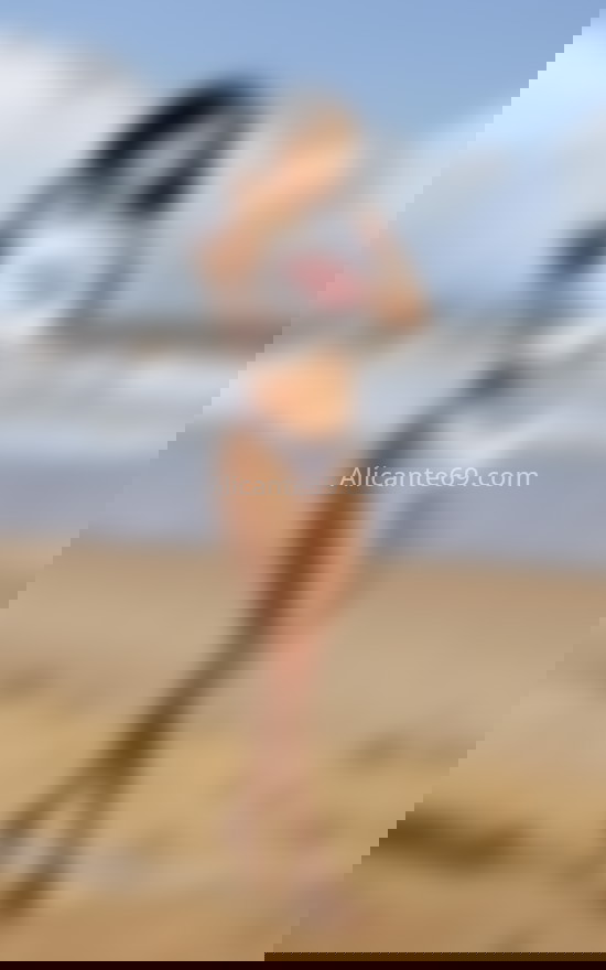Sofi, joven brasileña. 613820557. Citas en ALICANTE, ALICANTE. www.alicante69.com.