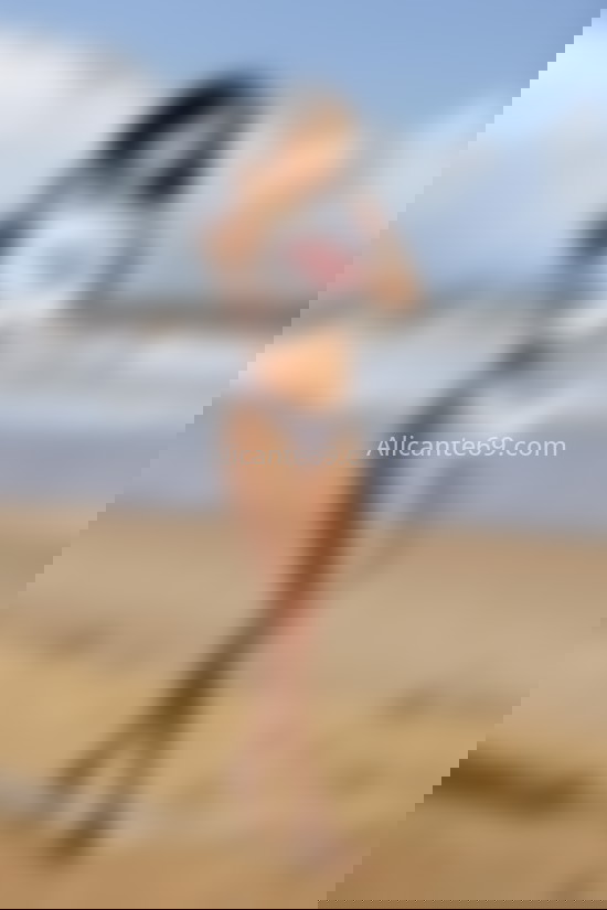 Sofi, joven brasileña. 613820557. Citas en ALICANTE, ALICANTE. www.alicante69.com.