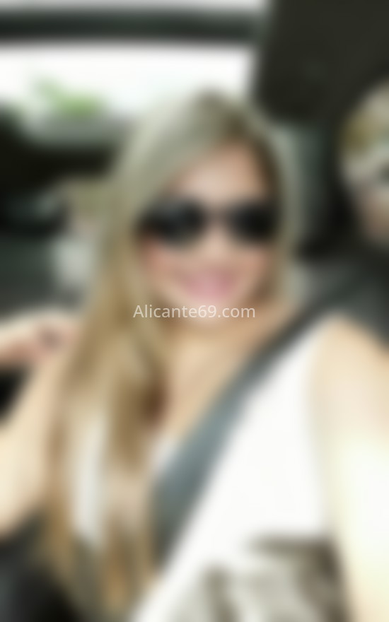 Silvia, madurita colombiana . 614113831. Citas en ALICANTE, ALICANTE. www.alicante69.com.
