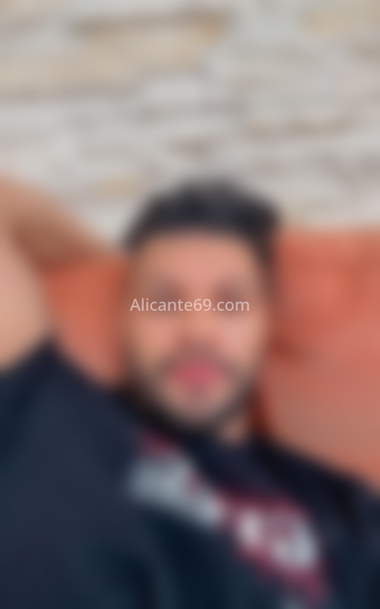 Junior, brasileño. 610009262. Citas en ALICANTE, ALICANTE. www.alicante69.com.