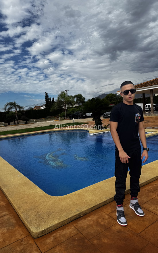 Juan Manuel, joven latino . 655256716. Citas en ALICANTE, ALICANTE. www.alicante69.com.