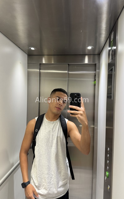 Juan Manuel, joven latino . 655256716. Citas en ALICANTE, ALICANTE. www.alicante69.com.
