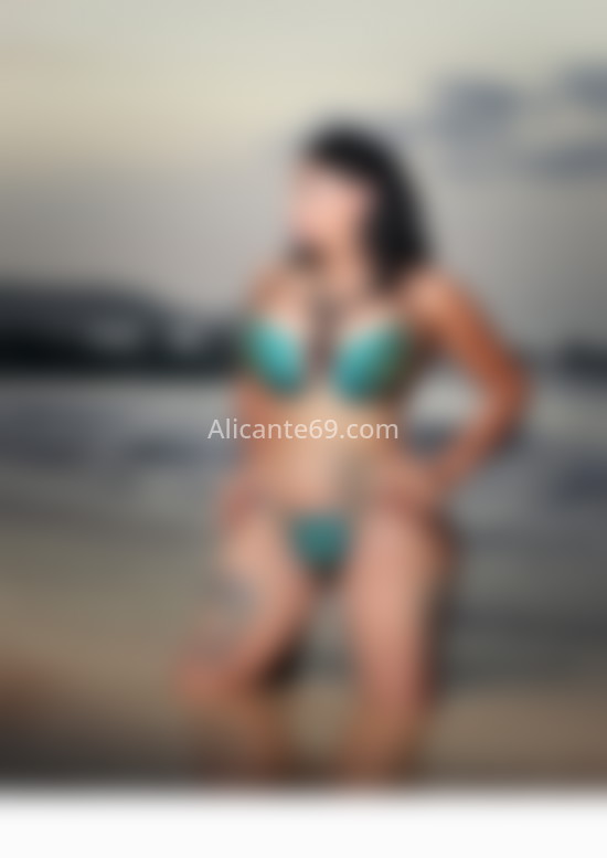 Afrika, chica trans muy enrollada. 604261324. Citas en ALICANTE, ALICANTE. www.alicante69.com.