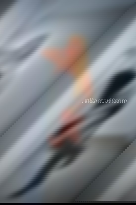 Verónica, chica trans muy alegre . 613417790. Citas en ALICANTE, ALICANTE. www.alicante69.com.