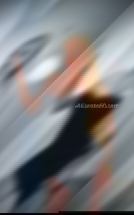 Verónica, chica trans muy alegre . 613417790. Citas en ALICANTE, ALICANTE. www.alicante69.com.