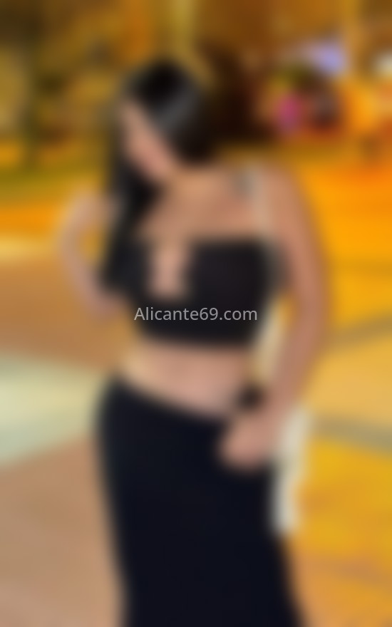 Ariel, sonrisa de ensueño . 634175706. Citas en ALICANTE, ALICANTE. www.alicante69.com.