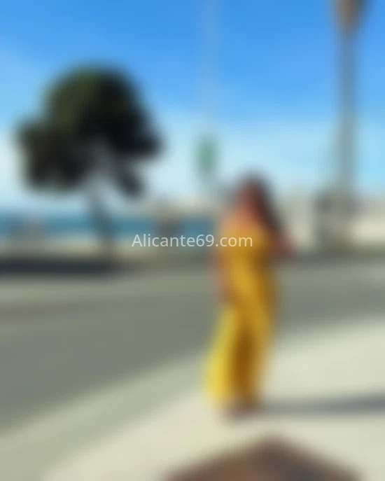 Luz Gabi, una trans maja y divertida. 662685445. Citas en ALICANTE, ALICANTE. www.alicante69.com.