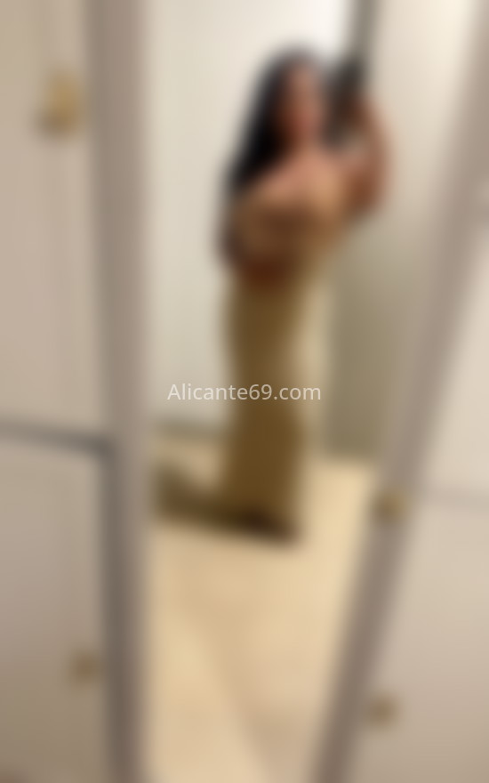 Luz Gabi, una trans maja y divertida. 662685445. Citas en ALICANTE, ALICANTE. www.alicante69.com.