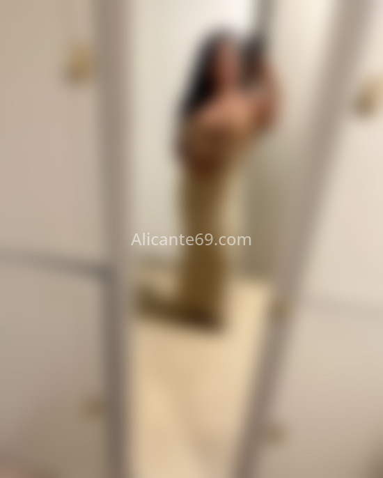 Luz Gabi, una trans maja y divertida. 662685445. Citas en ALICANTE, ALICANTE. www.alicante69.com.