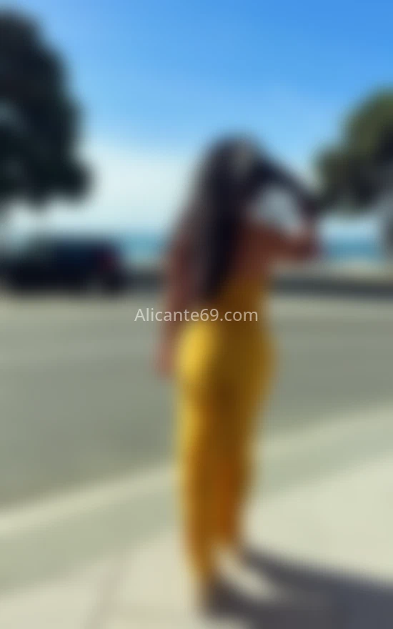 Luz Gabi, una trans maja y divertida. 662685445. Citas en ALICANTE, ALICANTE. www.alicante69.com.