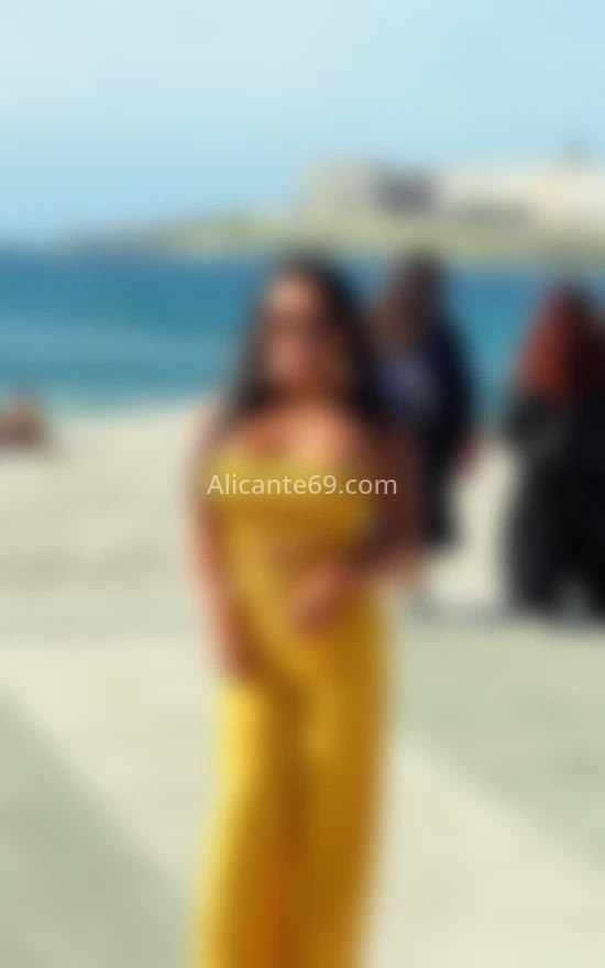 Luz Gabi, una trans maja y divertida. 662685445. Citas en ALICANTE, ALICANTE. www.alicante69.com.