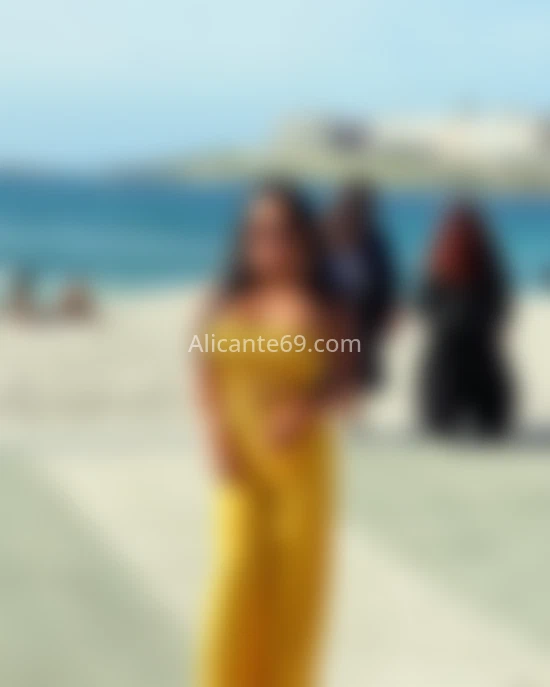 Luz Gabi, una trans maja y divertida. 662685445. Citas en ALICANTE, ALICANTE. www.alicante69.com.