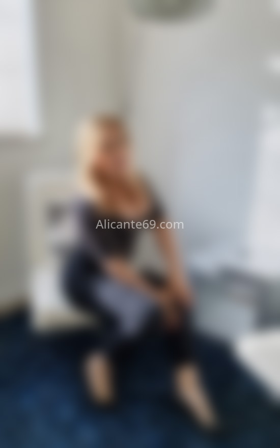 Macarena, trans llena de encanto. 673070020. Citas en ALICANTE, ALICANTE. www.alicante69.com.