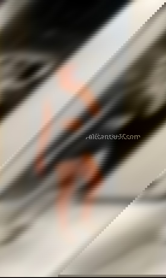 Roma, joven colombiana . 609503492. Citas en ALICANTE, ALICANTE. www.alicante69.com.