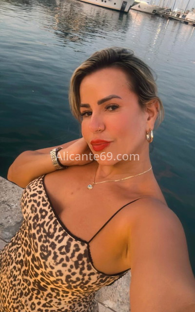 Sofi, fiestera y divertida. 611617547. Citas en ALICANTE, ALICANTE. www.alicante69.com.