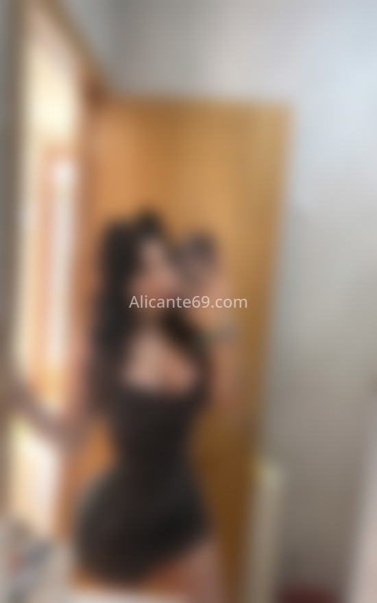 Mia, colombiana de 25 años. 602453878. Citas en ALICANTE, ALICANTE. www.alicante69.com.