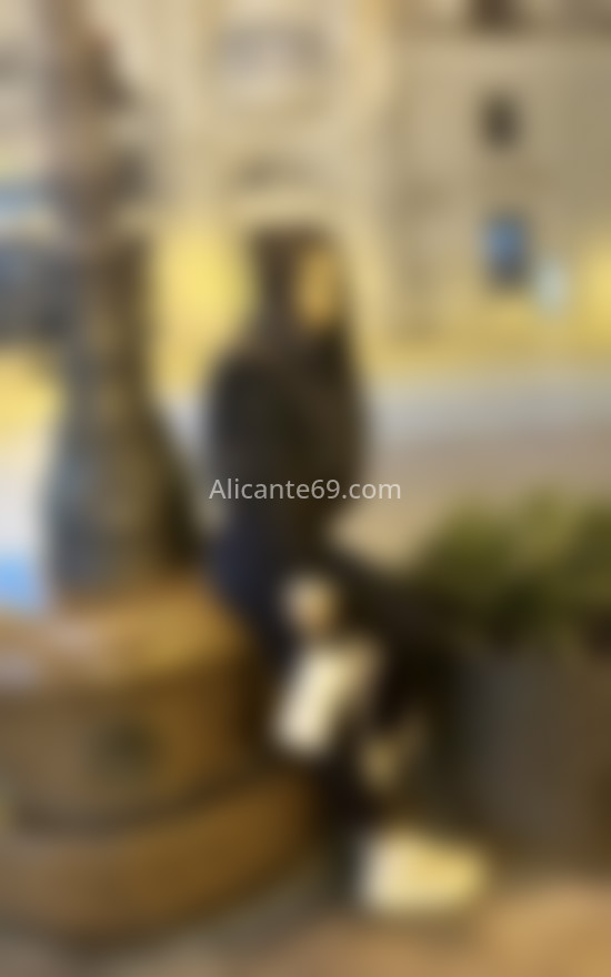 Catalina, latina muy alegre. 614130717. Citas en ALICANTE, ALICANTE. www.alicante69.com.